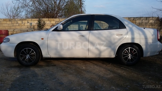 Daewoo Nubira 1998, 233,539 km - 2.0 л - Bakı