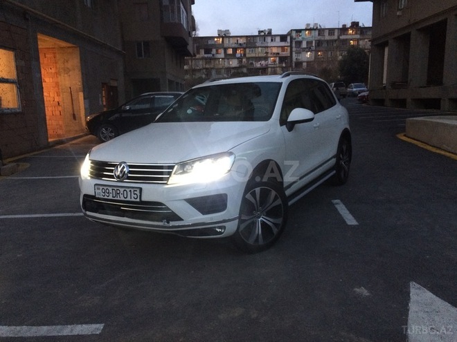 Volkswagen Touareg 2011, 49,780 km - 3.6 л - Bakı