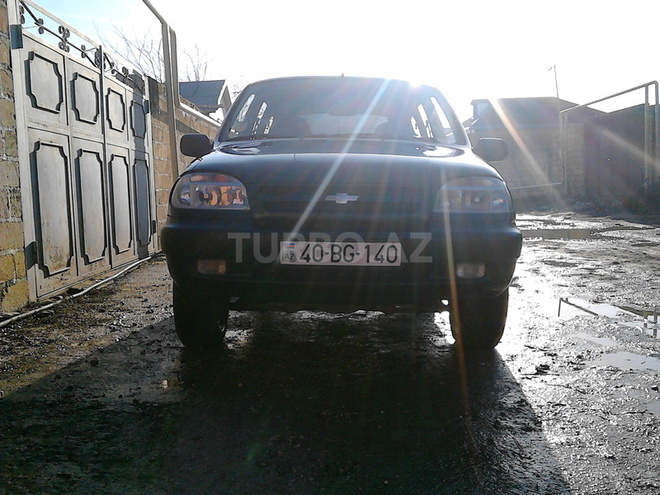 Chevrolet Niva 2006, 150,000 km - 1.7 l - Quba