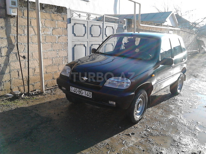 Chevrolet Niva 2006, 150,000 km - 1.7 l - Quba
