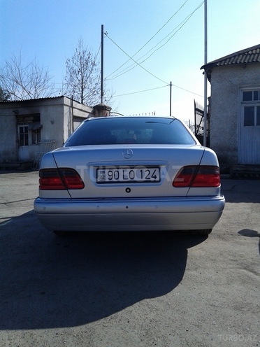 Mercedes E 230 1997, 207,000 km - 2.3 l - Gəncə