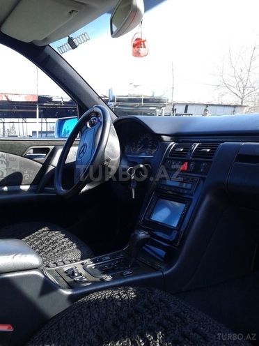 Mercedes E 230 1997, 207,000 km - 2.3 l - Gəncə