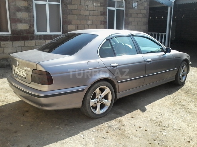 BMW 528 1998, 266,500 km - 2.8 л - Gəncə