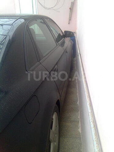Audi A4 2003, 2,332,313 km - 1.8 л - Bakı