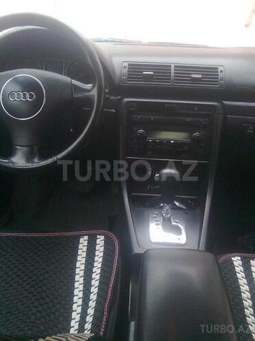Audi A4 2003, 2,332,313 km - 1.8 л - Bakı