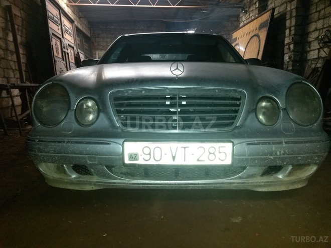 Mercedes E 270 2000, 197,456 km - 2.7 l - Bakı