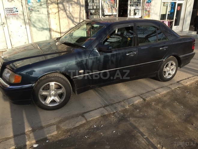 Mercedes E 220 1999, 190,000 km - 2.2 l - Bakı