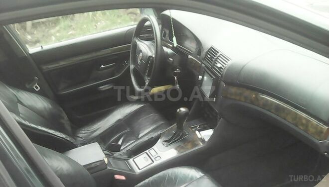 BMW 523 1998, 300,000 km - 2.5 l - Bakı