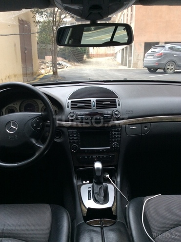 Mercedes E 320 2003, 20,013 km - 3.2 l - Bakı