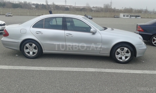 Mercedes E 320 2004, 250,000 km - 3.2 l - Bakı