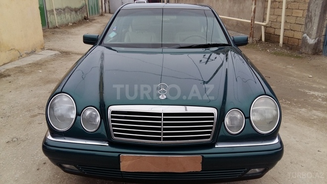 Mercedes E 320 1995, 246,000 km - 3.2 l - Bakı