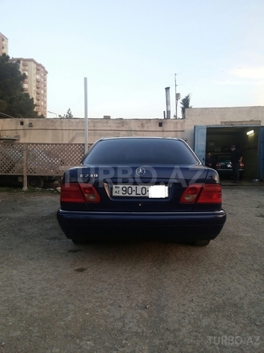 Mercedes E 240 1997, 173,000 km - 2.4 l - Sumqayıt