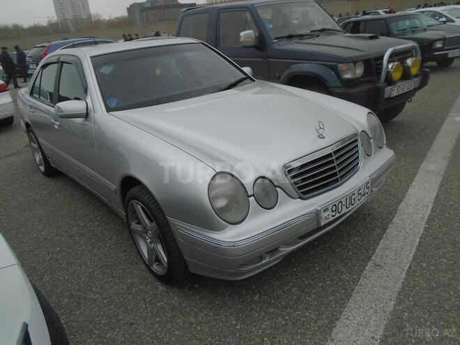 Mercedes E 240 2001, 300,000 km - 2.6 l - Bakı