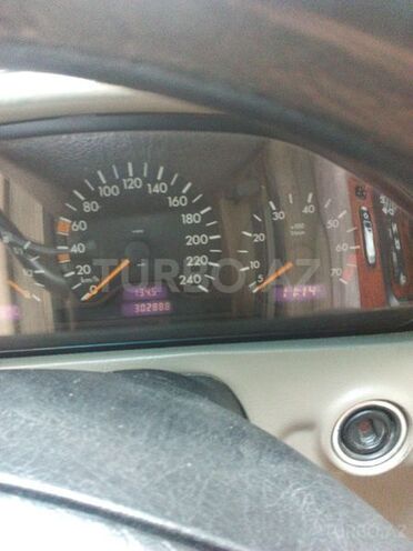 Mercedes C 200 1997, 237,000 km - 2.0 л - Bakı