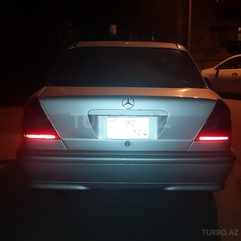 Mercedes C 200 1999, 180,000 km - 2.0 l - Bakı