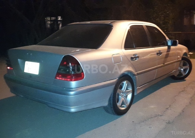 Mercedes C 200 1999, 180,000 km - 2.0 l - Bakı