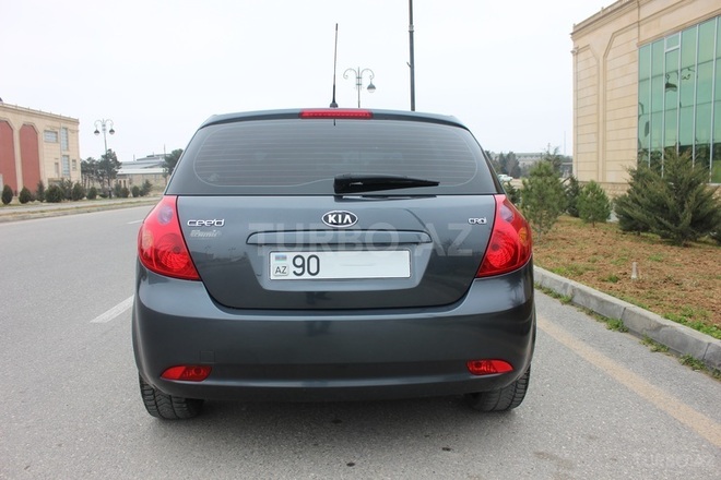Kia Ceed 2009, 130,000 km - 1.6 l - Bakı