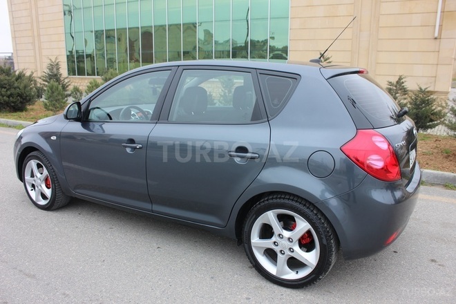 Kia Ceed 2009, 130,000 km - 1.6 l - Bakı