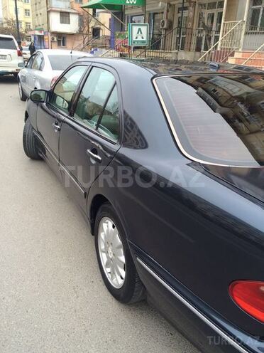 Mercedes E 200 2000, 155,000 km - 2.0 l - Bakı