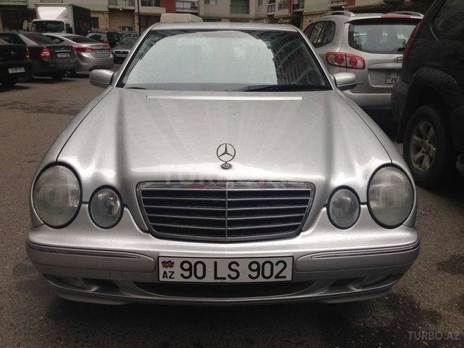 Mercedes E 320 2001, 228,000 km - 3.2 l - Bakı