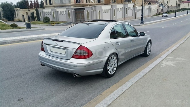 Mercedes E 270 2003, 212,000 km - 2.7 l - Bakı