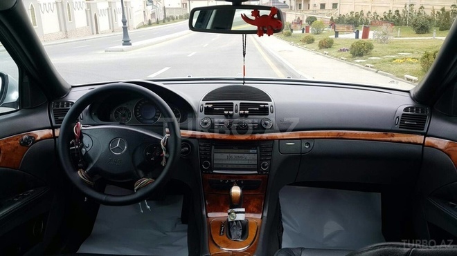 Mercedes E 270 2003, 212,000 km - 2.7 l - Bakı