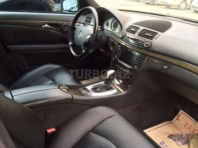 Mercedes E 320 2002, 199,000 km - 3.2 l - Bakı