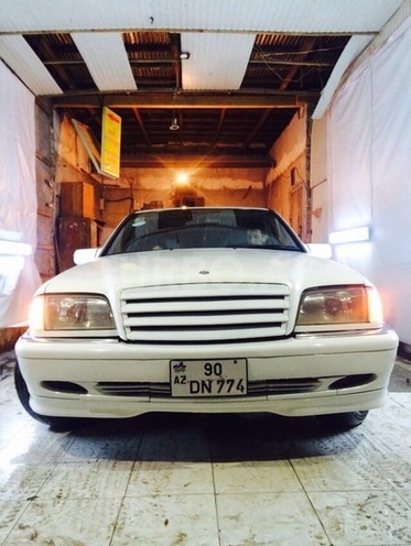 Mercedes C 220 1995, 28,000 km - 2.2 л - Bakı