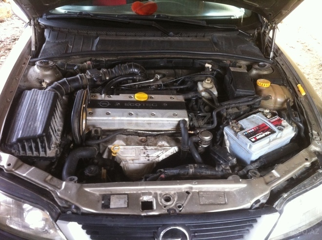 Opel Vectra 1996, 270,000 km - 2.0 l - Qusar