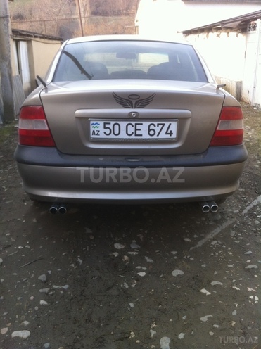 Opel Vectra 1996, 270,000 km - 2.0 l - Qusar