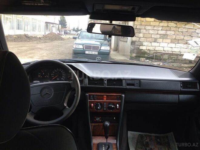 Mercedes E 300 1995, 276,000 km - 3.0 л - Bakı