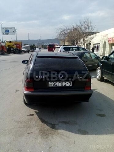 Mercedes C 220 1999, 263,420 km - 2.2 l - Bakı