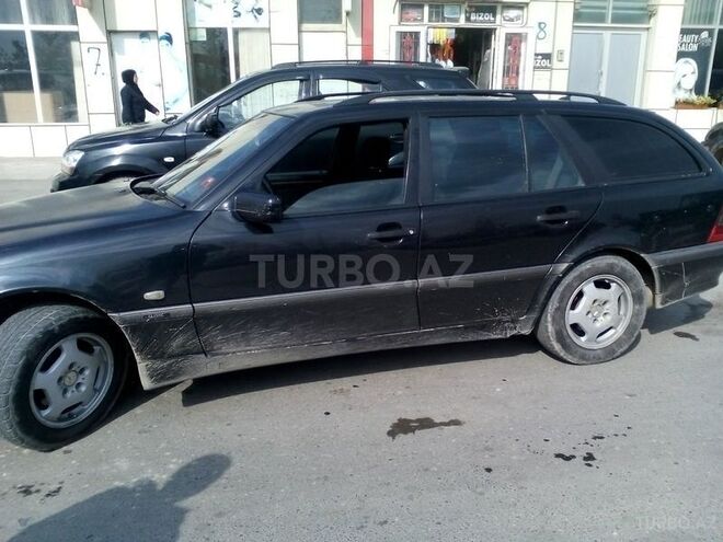 Mercedes C 220 1999, 263,420 km - 2.2 l - Bakı