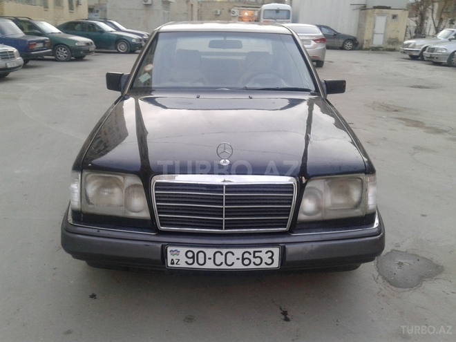 Mercedes E 200 1992, 360,000 km - 2.0 l - Bakı