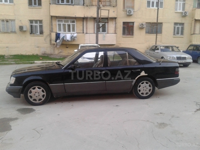 Mercedes E 200 1992, 360,000 km - 2.0 l - Bakı