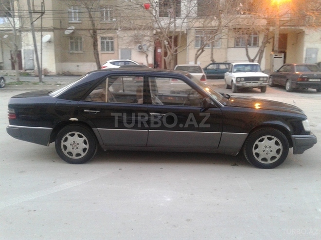 Mercedes E 200 1992, 360,000 km - 2.0 l - Bakı