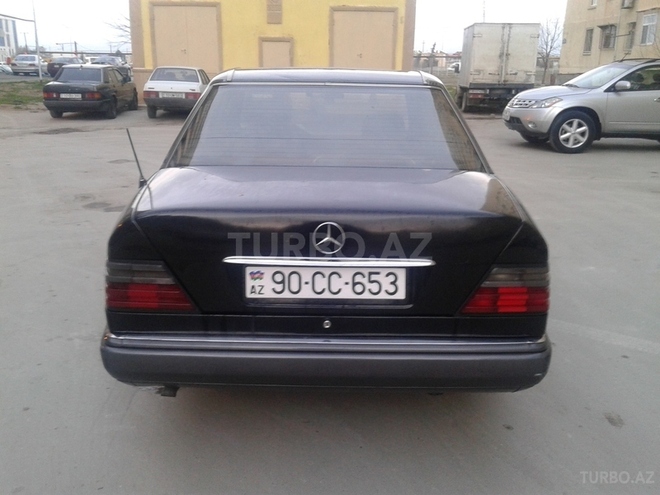Mercedes E 200 1992, 360,000 km - 2.0 l - Bakı