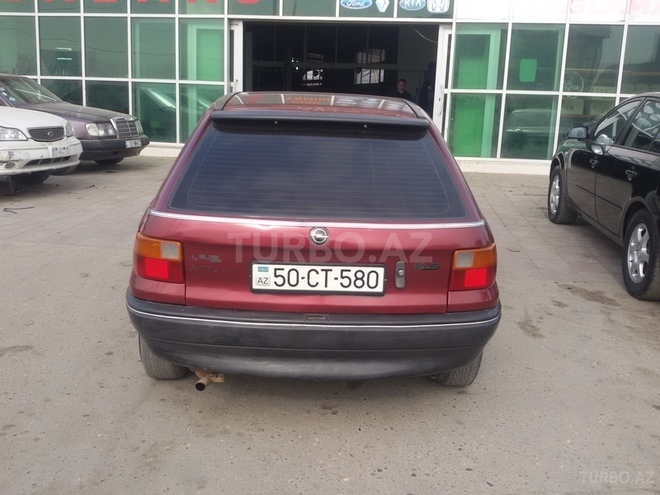 Opel Astra 1992, 441,000 km - 1.6 l - Sumqayıt