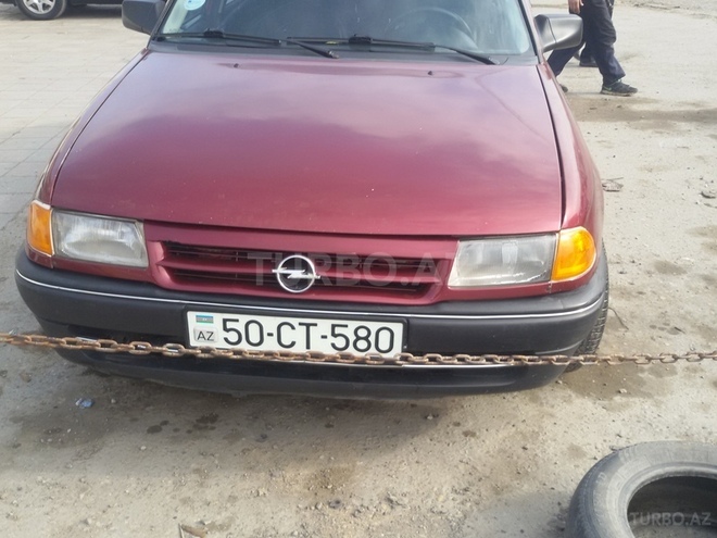 Opel Astra 1992, 441,000 km - 1.6 l - Sumqayıt
