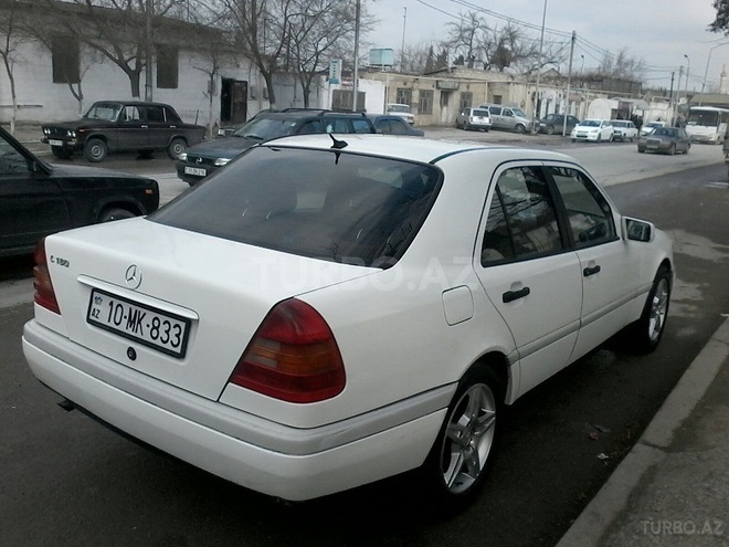 Mercedes C 180 1993, 300,000 km - 1.8 l - Bakı