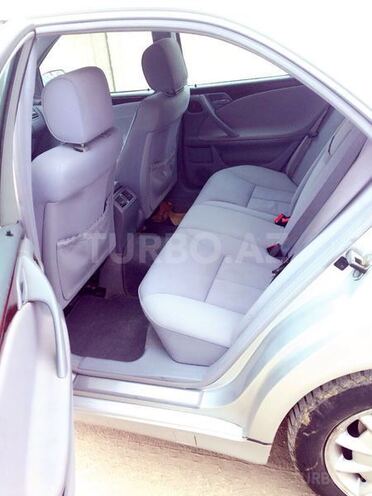 Mercedes E 240 1999, 265,000 km - 2.4 l - Bakı