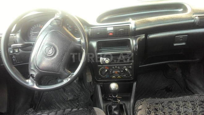 Opel Astra 1994, 350,000 km - 1.6 л - Sumqayıt