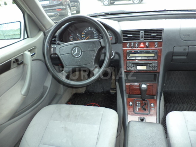 Mercedes C 200 1999, 279,000 km - 2.0 l - Bakı