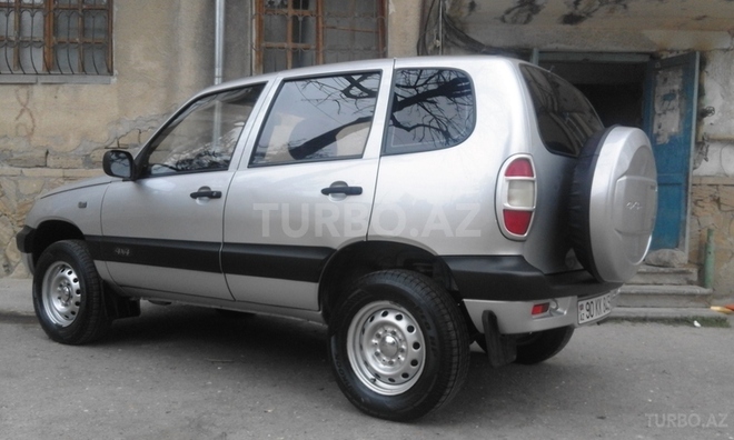 Chevrolet Niva 2004, 100,000 km - 1.7 л - Bakı