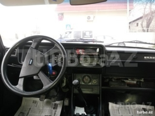 LADA (VAZ) 2107 2003, 37,000 km - 1.7 л - Salyan