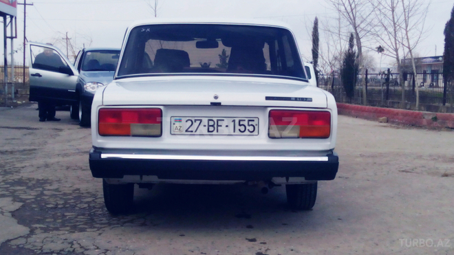 LADA (VAZ) 2107 2003, 37,000 km - 1.7 л - Salyan