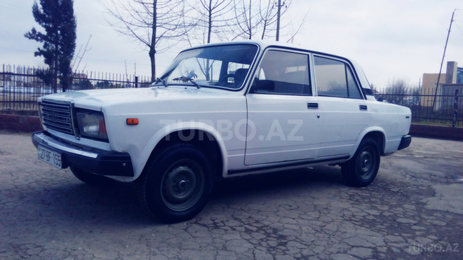 LADA (VAZ) 2107 2003, 37,000 km - 1.7 л - Salyan