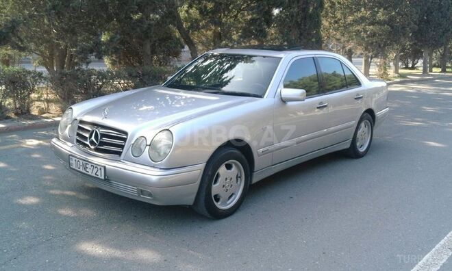 Mercedes E 220 1997, 175,000 km - 2.2 л - Sumqayıt