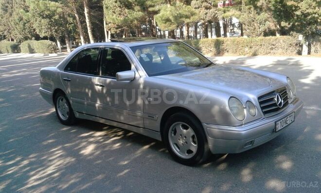 Mercedes E 220 1997, 175,000 km - 2.2 л - Sumqayıt