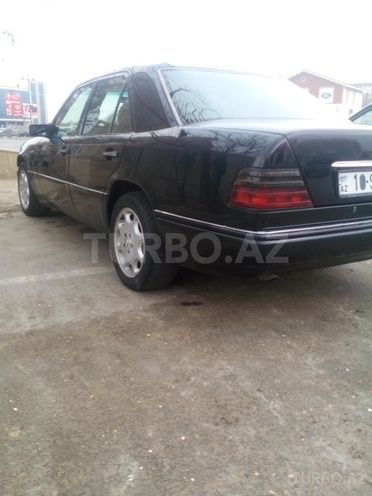Mercedes E 200 1995, 224,000 km - 2.2 l - Bakı